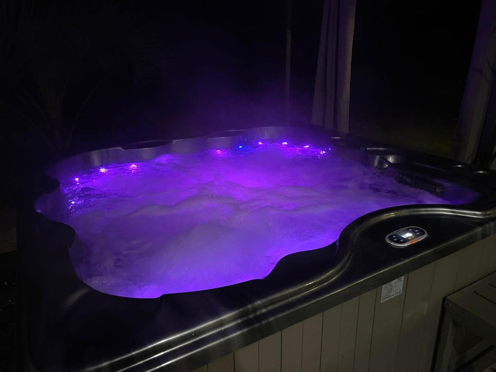 Maison Moderne Au Calme Avec Billard, Jacuzzi, Bain A Remous, Piscine, Babyfoot Labastide-du-Temple Экстерьер фото